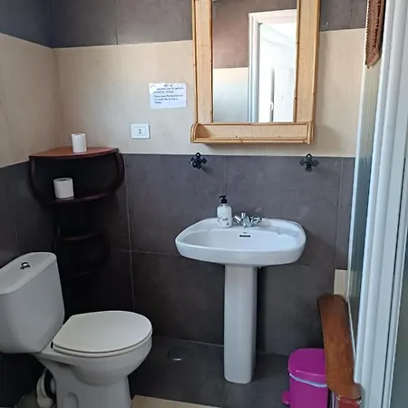 Y Matias ホステル *