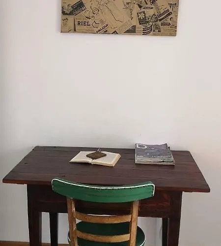 Vandrerhjem Y Matias Sarria